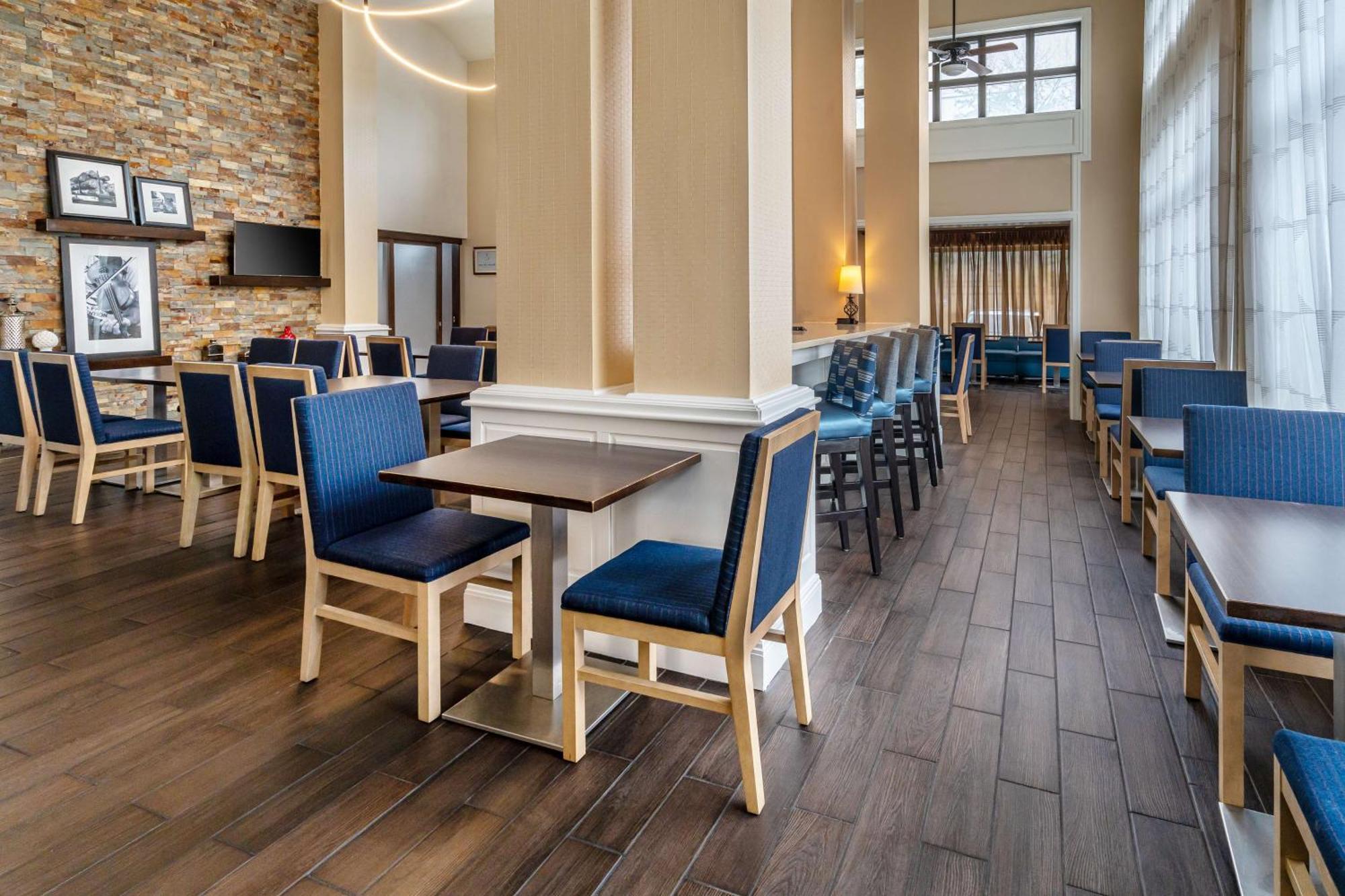Hampton Inn & Suites Nashville-Vanderbilt-Elliston Place Exteriér fotografie