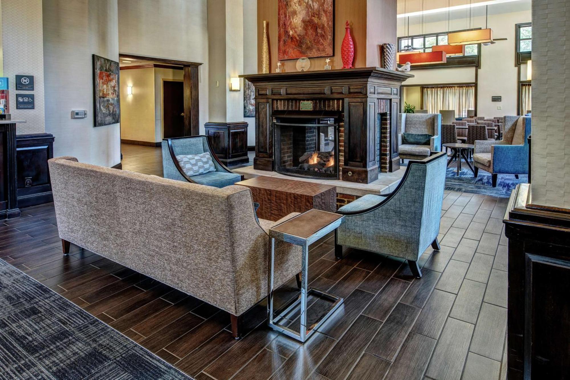 Hampton Inn & Suites Nashville-Vanderbilt-Elliston Place Exteriér fotografie